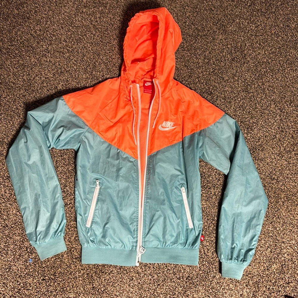 Nike windbreaker jacket - Picture 2 of 4